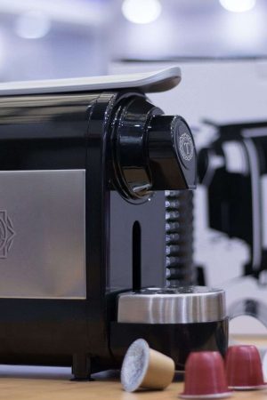 Kaffeemaschinen & Kaffeemühlen für Büro Haushalt und Gastronomie